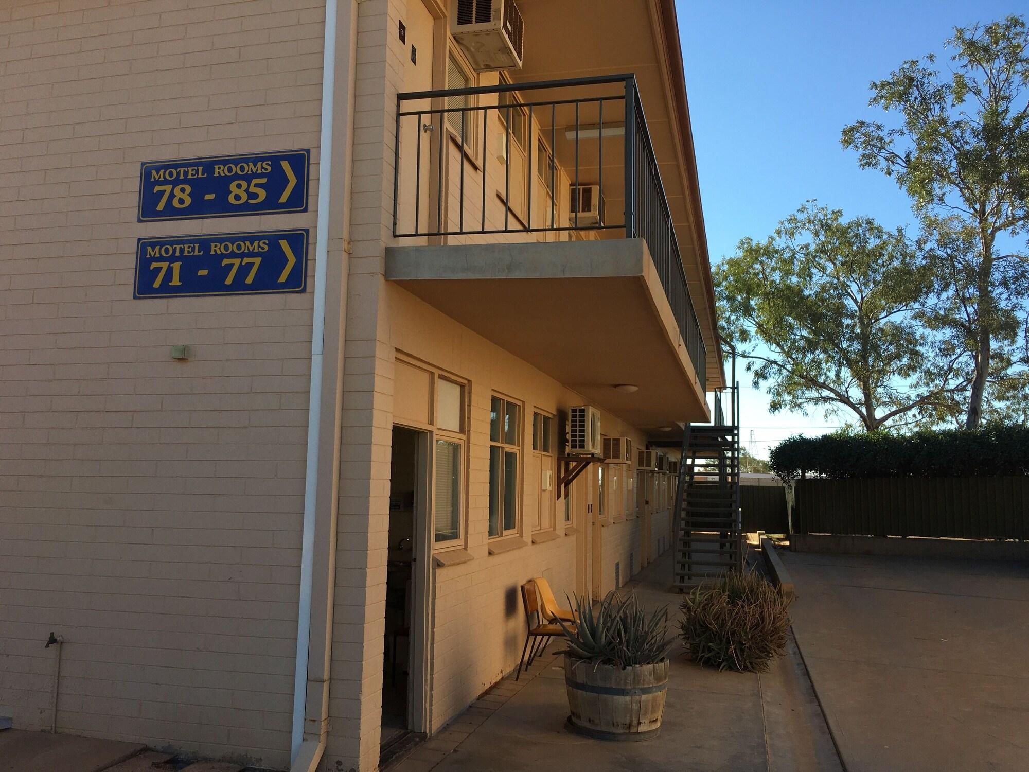 Opal Hotel, Motel, Motel 3*