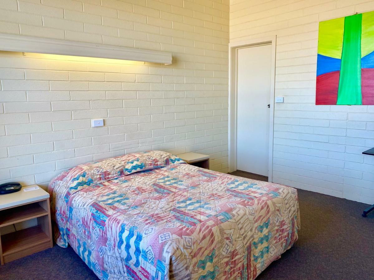 Opal Hotel, Motel, Motel
